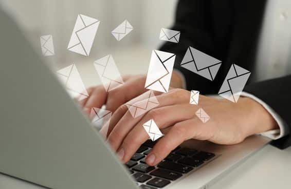 Email marketing para B2B: cómo convertir tu base de contactos en una máquina de oportunidades 1 Estrategia de email marketing B2B para empresas industriales
